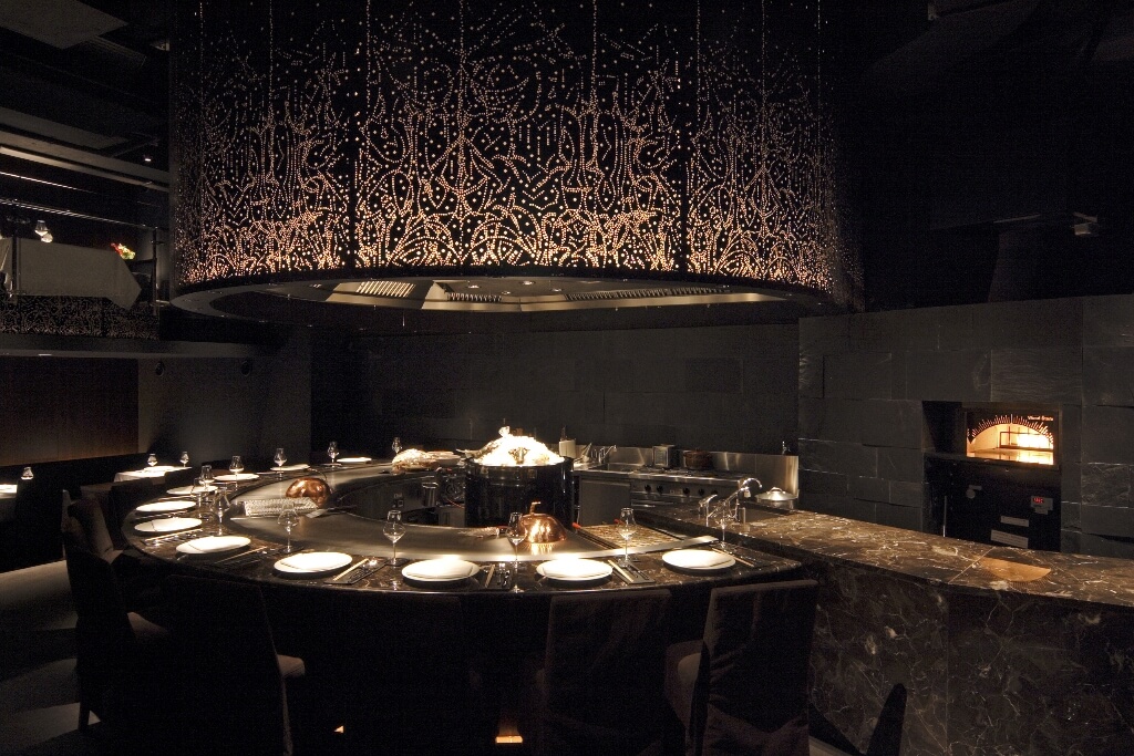 鉄板 (Teppanyaki)