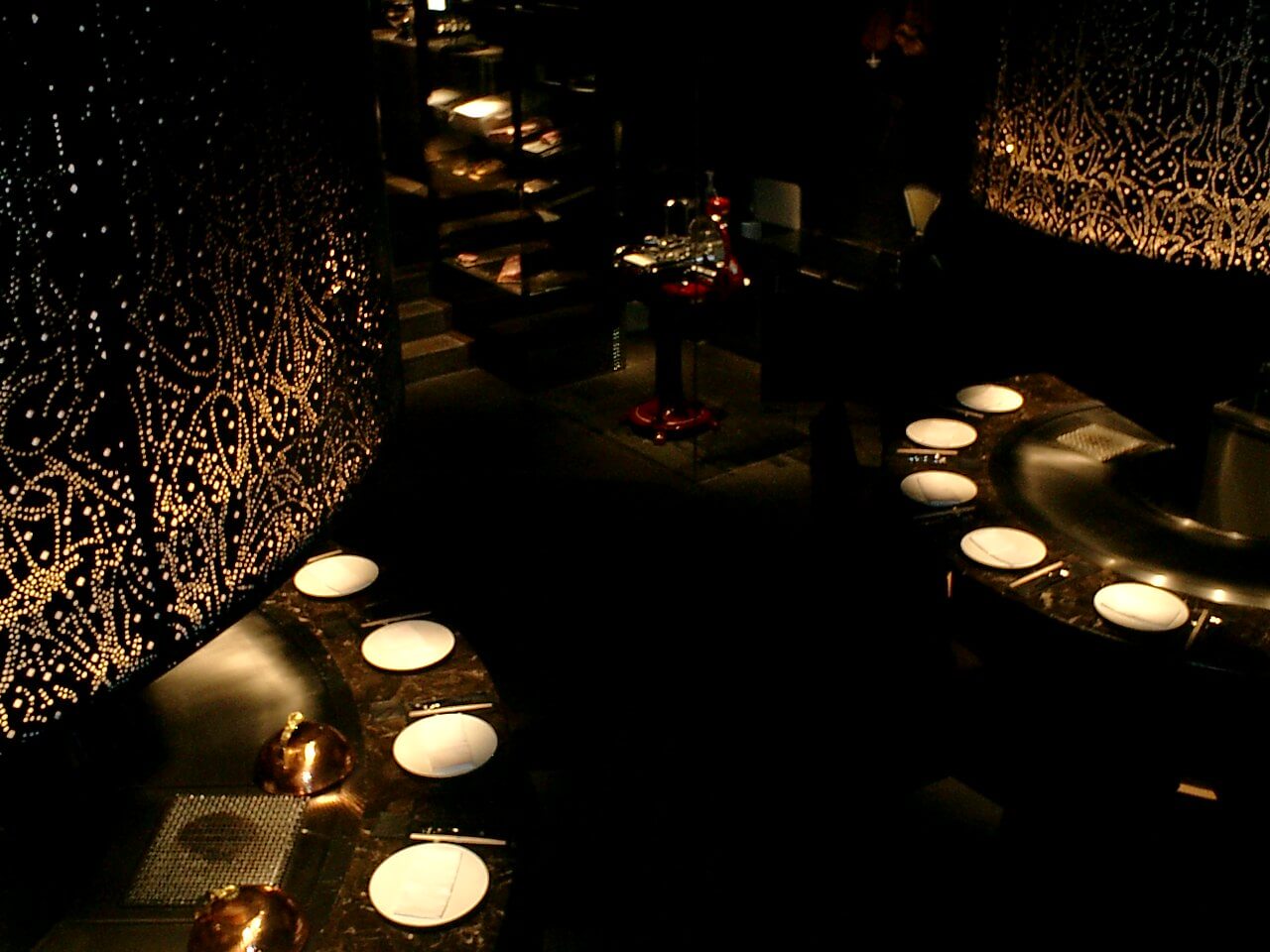 鉄板 (Teppanyaki)