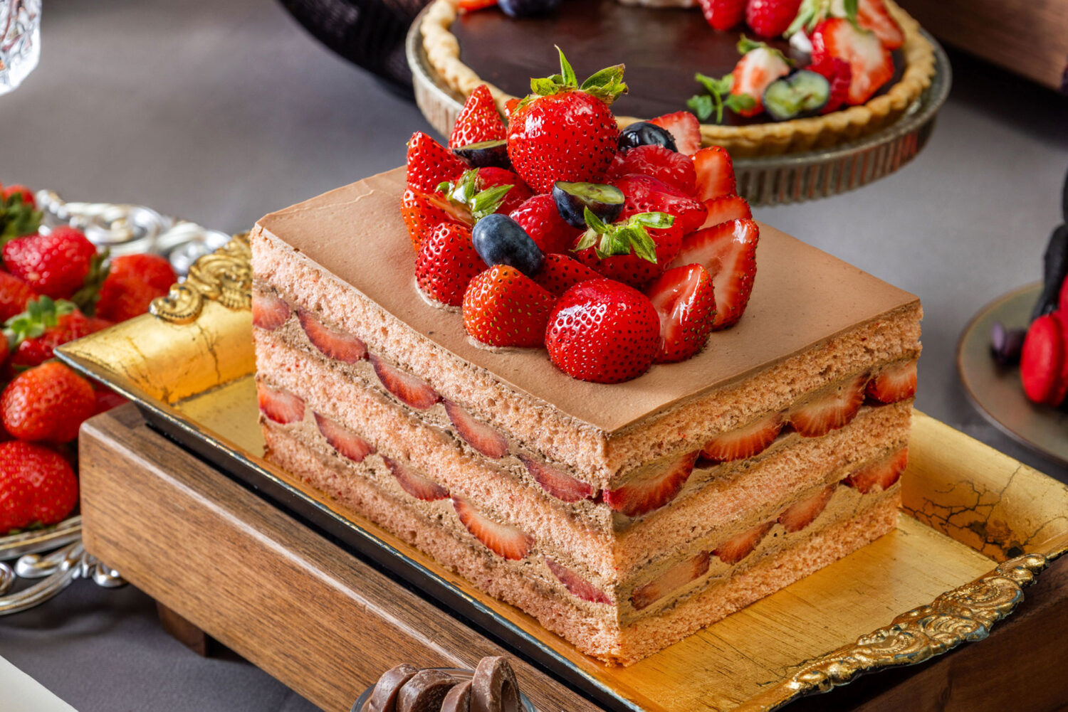 苺のチョコレートショートケーキ